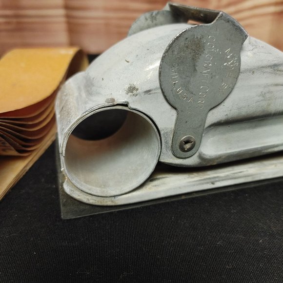 Vintage Toolcraft Co. Behr-Manning Hand Sander w/ Handy Sander Grit 150-C Rolls - Picture 6 of 6
